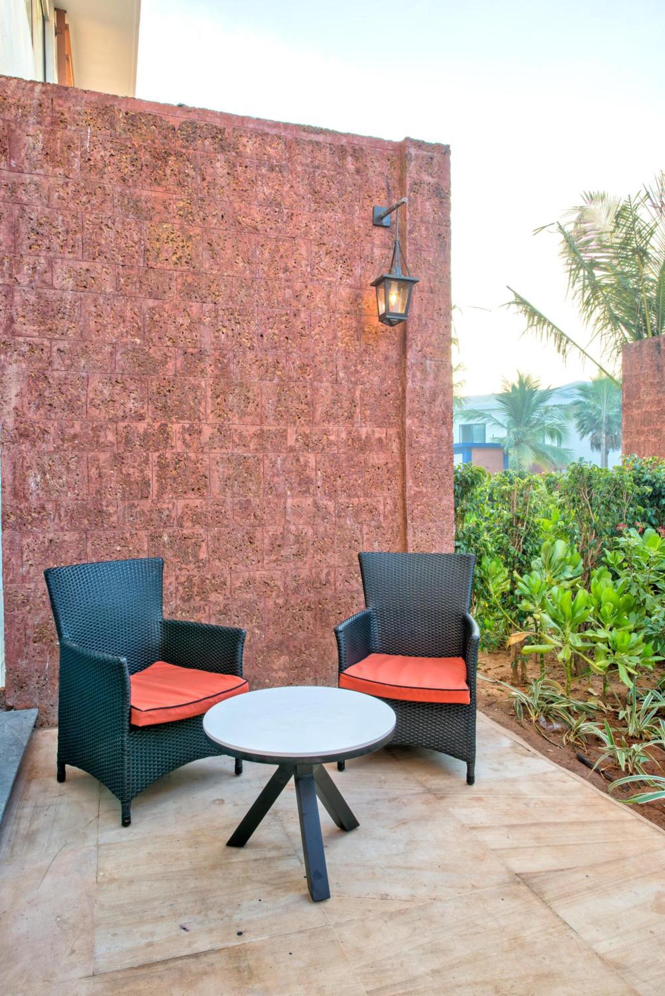 Azaya Beach Resort Goa Benaulim Exterior foto